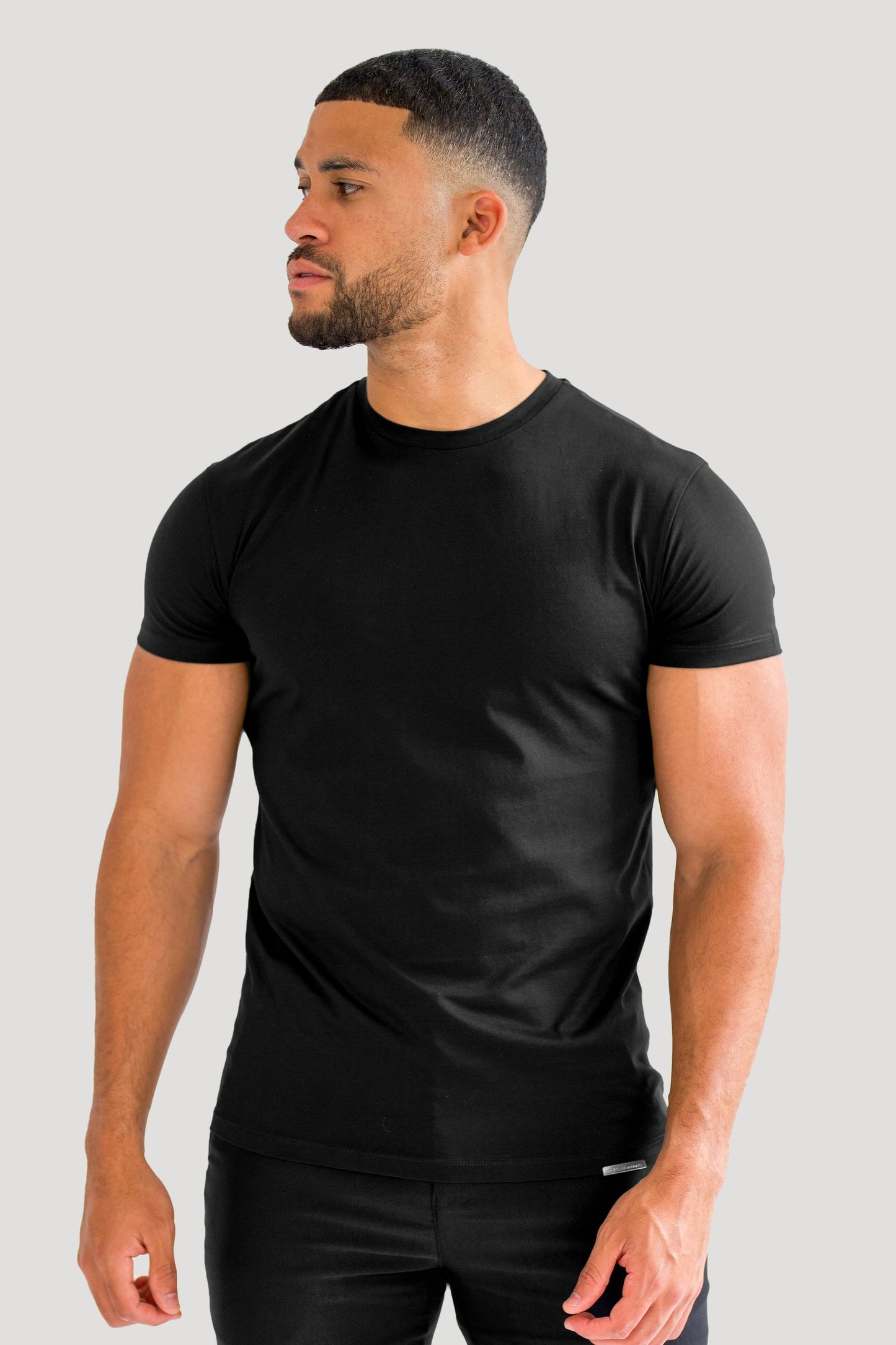 Camiseta Estelaria - NEGRO