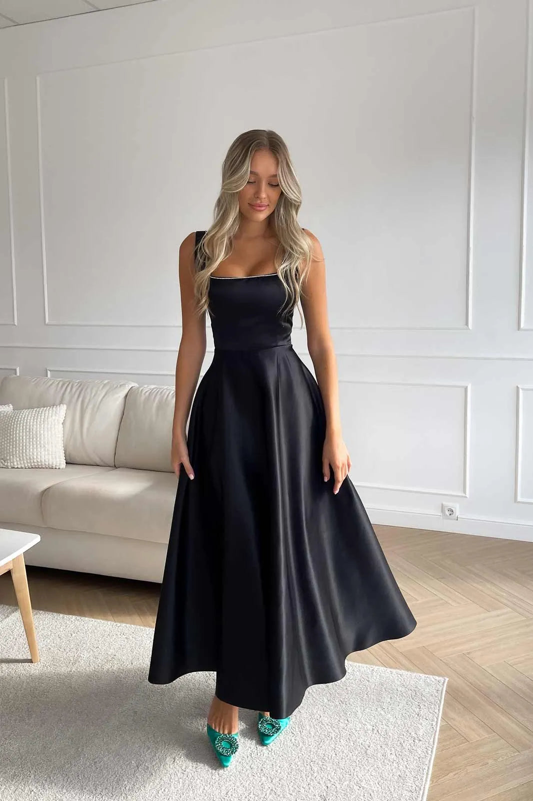 Vestido Gala - Midi con Detalles Brillantes